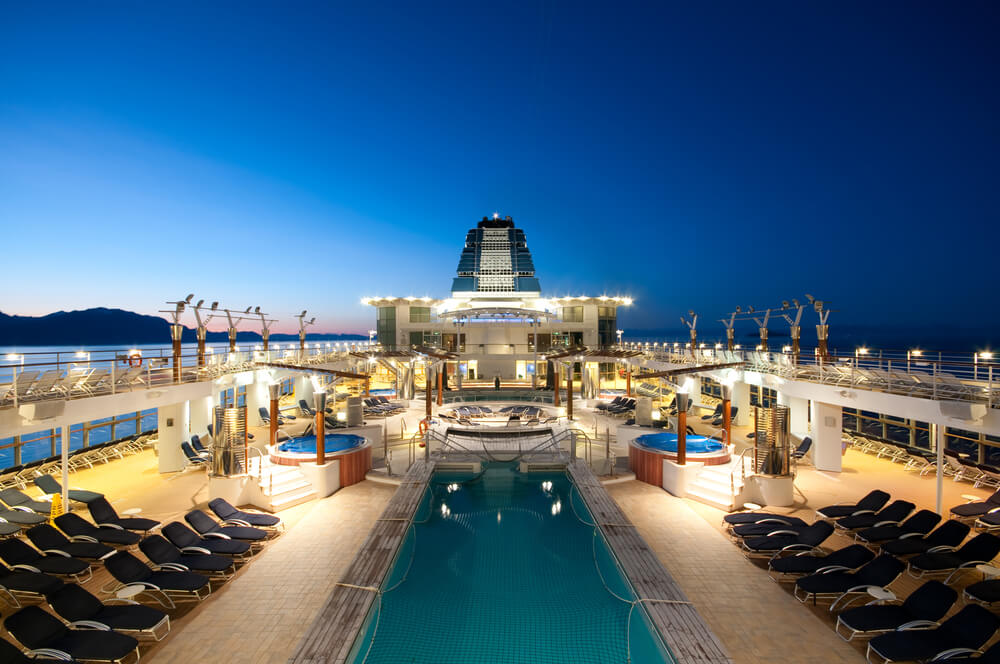 Cruise at night