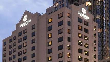 DoubleTree by Hilton Hotel & Suites Manhattan Cruise Parking cruise parking - photo 1 of 3